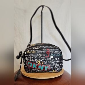 *NWT* DKNY Tilly Camera Crossbody Bag